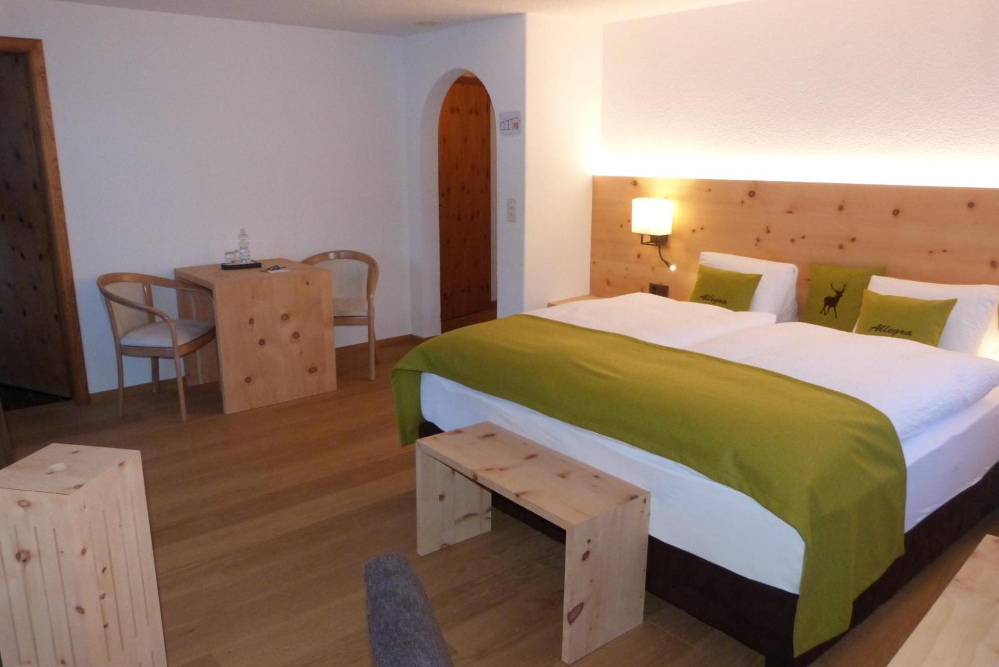 Wellnesshotel Liun B&B Müstair Buitenkant foto