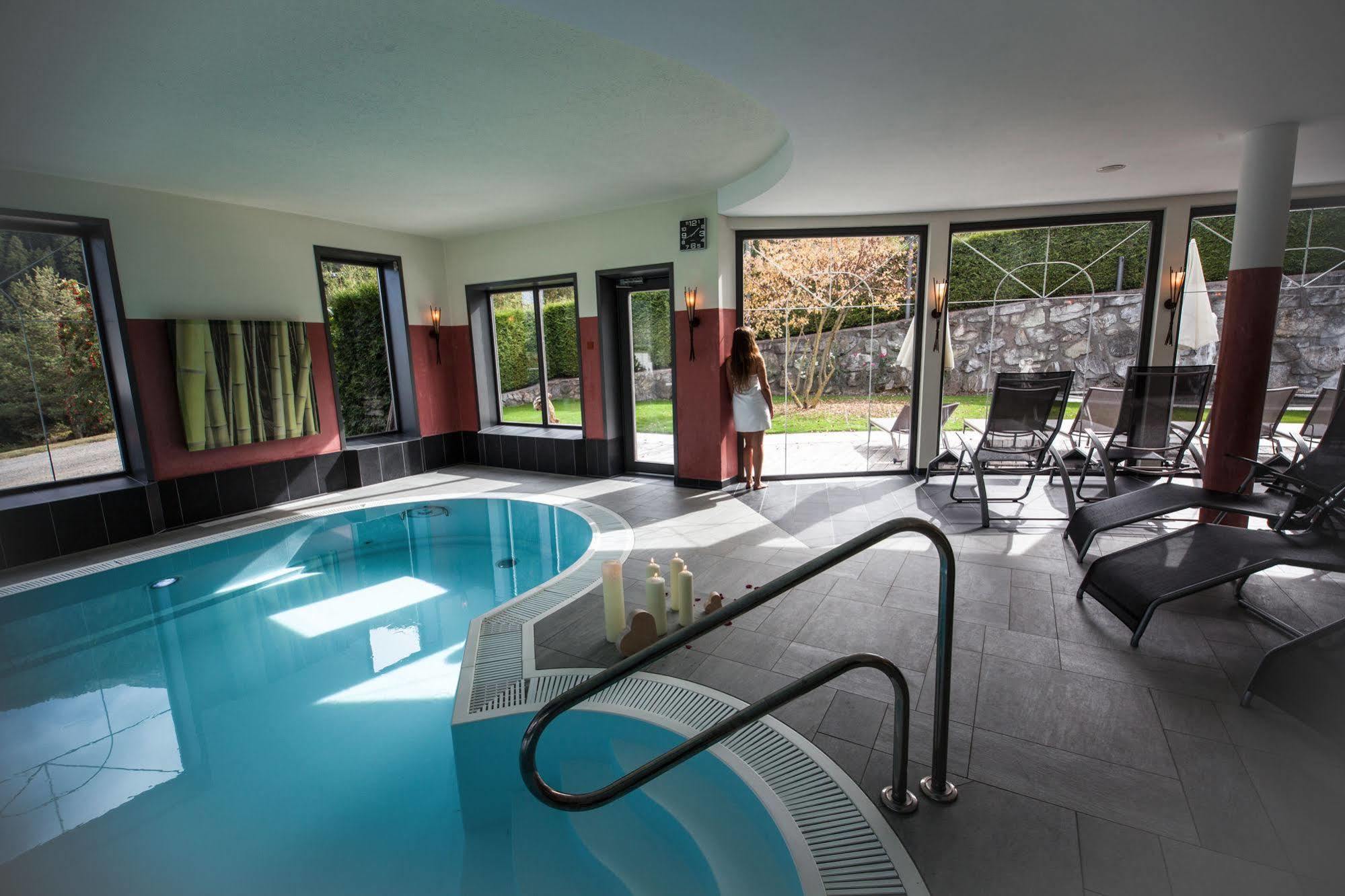 Wellnesshotel Liun B&B Müstair Buitenkant foto